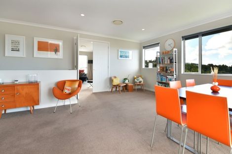 Photo of property in 56 Grovenor Drive, Orewa, 0931