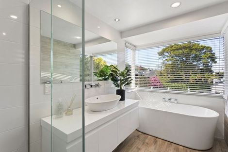 Photo of property in 40 Garden Road, Merivale, Christchurch, 8014