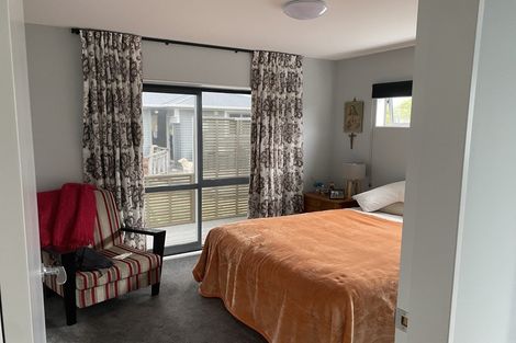 Photo of property in 8 Hadfield Place, Paraparaumu Beach, Paraparaumu, 5032