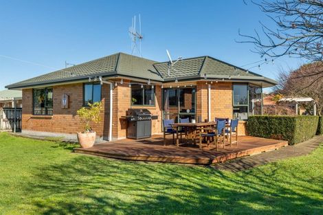 Photo of property in 19 Farnborough Drive, Nawton, Hamilton, 3200