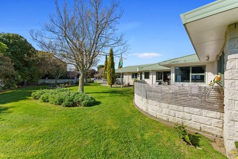 Photo of property in 10 Tararua Crescent, Otaki, 5512