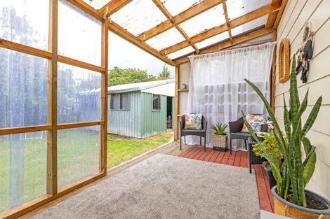 Photo of property in 19 Hardie Grove, Featherston, 5710
