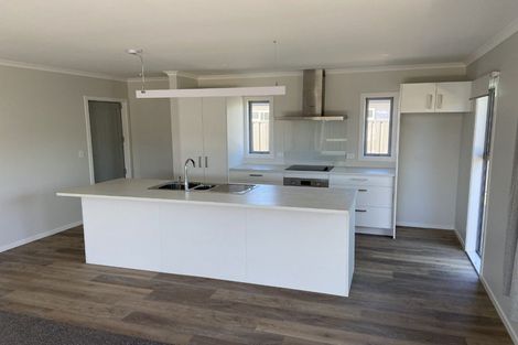 Photo of property in 18 Guy Street, Waipawa, 4210