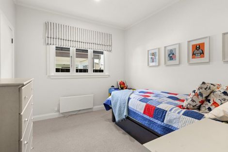 Photo of property in 15 Gillean Street, Havelock North, 4130