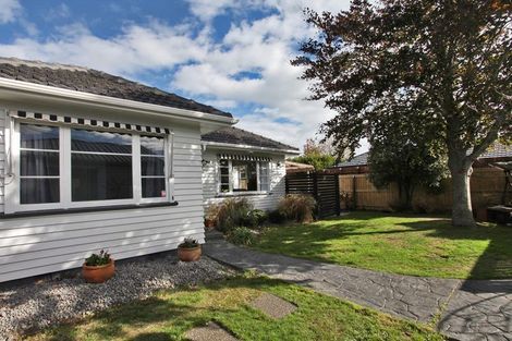 Photo of property in 10 Dinton Street, Russley, Christchurch, 8042
