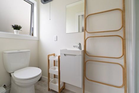 Photo of property in 27 Bale Road, Jacks Point, 9371