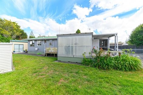 Photo of property in 85 Gloria Avenue, Te Atatu Peninsula, Auckland, 0610