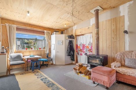 Photo of property in 1 Richardson Street, Woodville, 4920