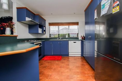 Photo of property in 11 Dixon Road, Fitzroy, Hamilton, 3206
