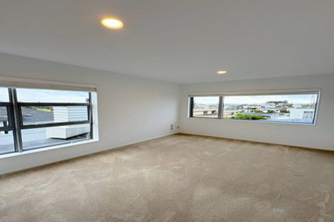Photo of property in 7 Zara Court, Windsor Park, Auckland, 0632
