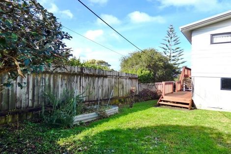 Photo of property in 57 Cliff View Drive, Green Bay, Auckland, 0604