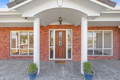 Photo of property in 28 Arataki Road, Havelock North, 4130