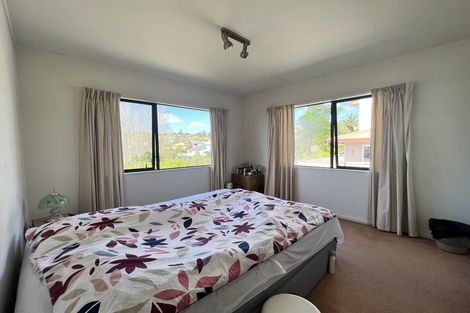 Photo of property in 2/5 Pelican Lane, Unsworth Heights, Auckland, 0632