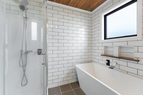 Photo of property in 43 Michael Road, Paraparaumu Beach, Paraparaumu, 5032