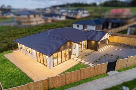 Photo of property in 7 Kiokio Place, Swanson, 0614