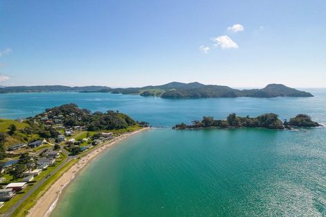 Photo of property in 132 Oakura Road, Oakura, Hikurangi, 0184