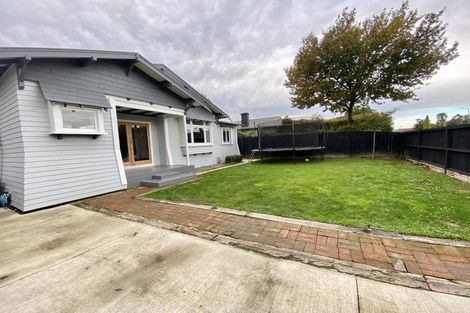Photo of property in 19 Knowles Street, Terrace End, Palmerston North, 4410