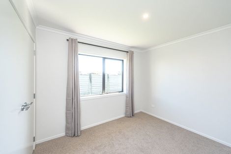 Photo of property in 6 Cross Street, Castlecliff, Wanganui, 4501
