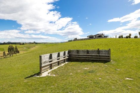 Photo of property in 220 Taieri Peak Road, Meadowbank, Palmerston, 9481