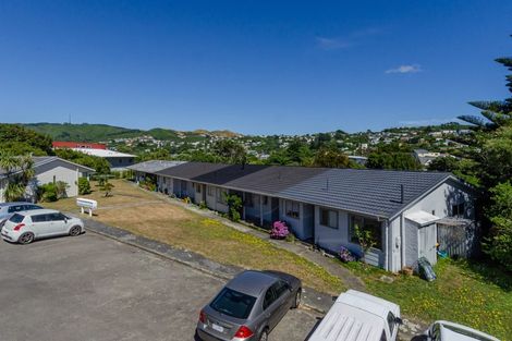 Photo of property in 10f7 Petherick Crescent, Johnsonville, Wellington, 6037