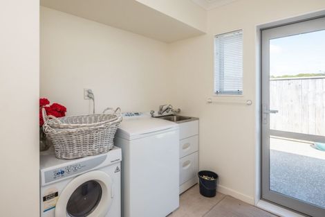 Photo of property in 14 Petrel Close, Paraparaumu Beach, Paraparaumu, 5032