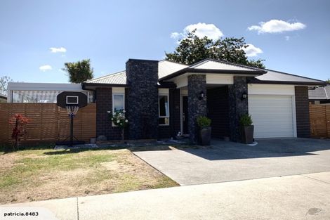 Photo of property in 24 Marie Costello Way, Beach Haven, Auckland, 0626