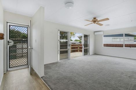 Photo of property in 6 Oakfield Crescent, Pukete, Hamilton, 3200