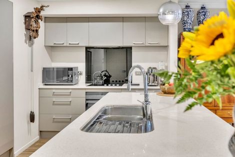 Photo of property in 117b Kawaha Point Road, Kawaha Point, Rotorua, 3010