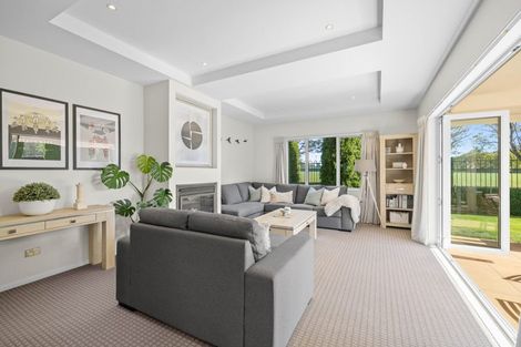 Photo of property in 24 Providence Place, Redwood, Christchurch, 8051