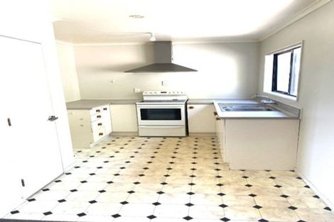 Photo of property in 10b Ted Gilberd Place, Newlands, Wellington, 6037