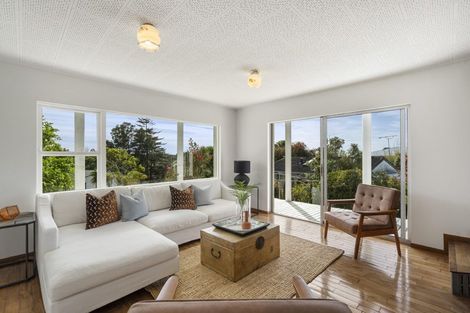 Photo of property in 85 Glamorgan Drive, Torbay, Auckland, 0630