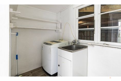 Photo of property in 53 Rhodes Street, Waimate, 7924