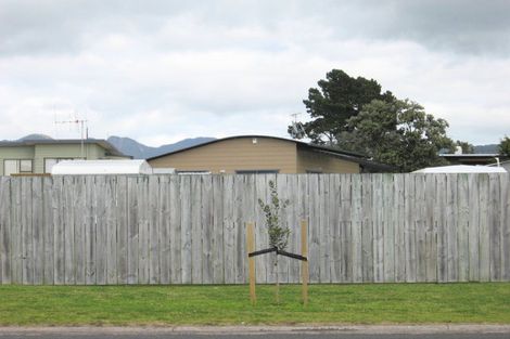 Photo of property in 229a Ocean Road, Whangamata, 3620