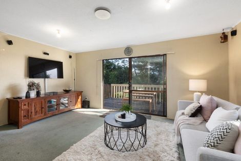 Photo of property in 6 Japonica Crescent, Ranui, Porirua, 5024