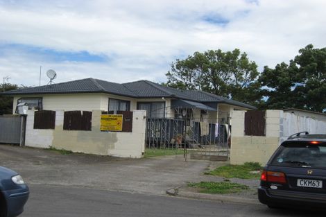 Photo of property in 15 Tacon Place, Mangere, Auckland, 2022