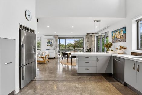 Photo of property in 11 Mer Place, Bay View, Napier, 4104