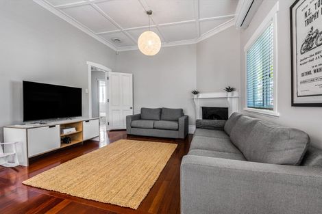 Photo of property in 2 Tennyson Street, Northcote Point, Auckland, 0627