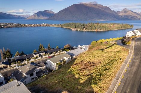 Photo of property in 8 Peregrine Place, Queenstown, 9300