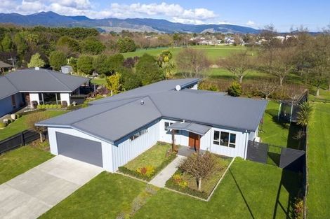 Photo of property in 54 Easton Way, Levin, 5510