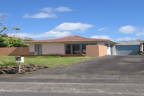 Photo of property in 1/15 Claresholm Place, Mangere Bridge, Auckland, 2022
