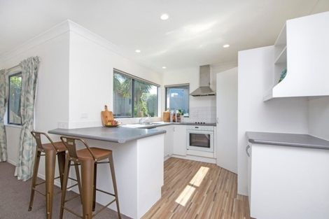 Photo of property in 3/6a Botany Road, Howick, Auckland, 2010