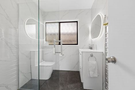 Photo of property in 64 Langana Avenue, Browns Bay, Auckland, 0630