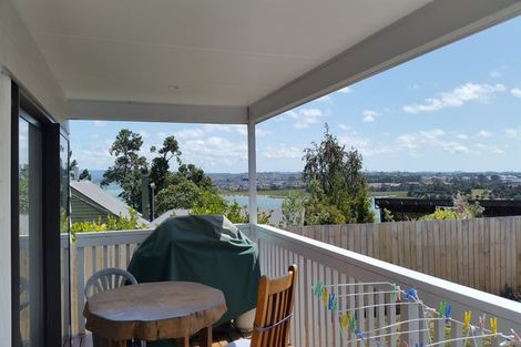Photo of property in 39 Dakota Avenue, Beach Haven, Auckland, 0626