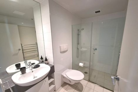 Photo of property in Sanctum Apartment, 10 Ebor Street, Te Aro, Wellington, 6011