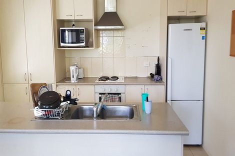 Photo of property in 8d Schnapper Rock Road, Schnapper Rock, Auckland, 0632