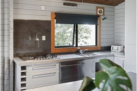 Photo of property in 12 Woodend Road, Woodend, 7610