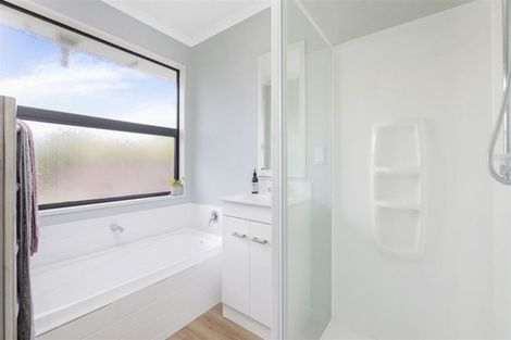 Photo of property in 8 Hurst Place, Parklands, Christchurch, 8083