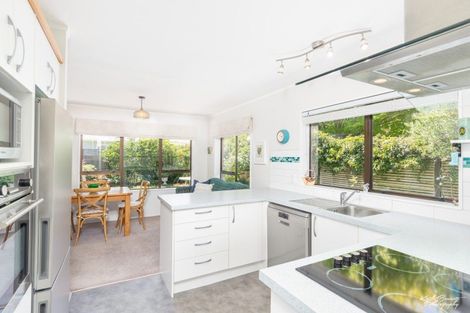 Photo of property in 2b Terminus Street, Silverstream, Upper Hutt, 5019