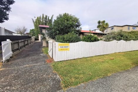 Photo of property in 16 Edgewood Way, Henderson, Auckland, 0612
