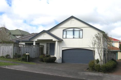 Photo of property in 2/7 Chale Place, Somerville, Auckland, 2014